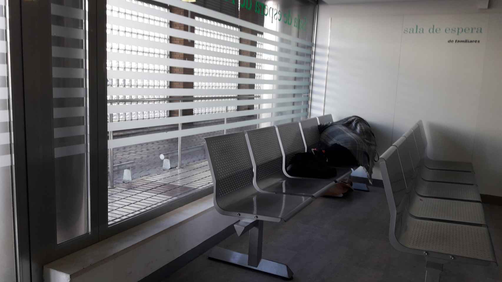 Zona de la sala de espera de Urgencias del hospital Virgen Macarena donde ocurrió la supuesta violación