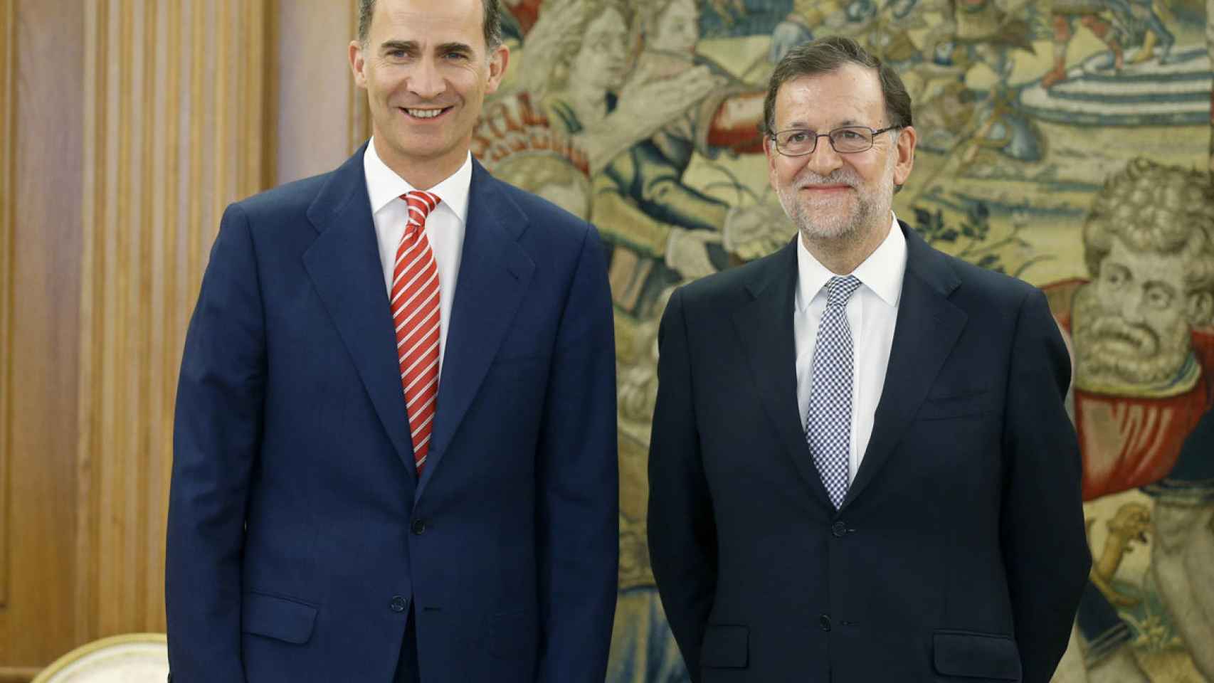 Felipe VI y Mariano Rajoy en una imagen tomada en 2016 durante la ronda de consultas.
