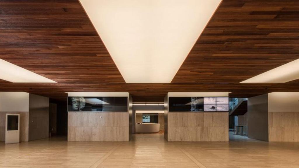 Puertas de acceso, sin control.