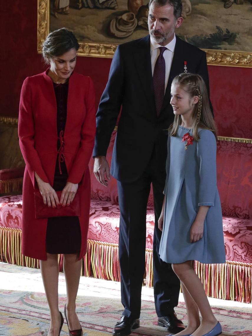 Los reyes, Felipe y Letizia, y la princesa Leonor.