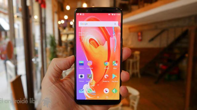 El OnePlus 5T tiene control por gestos como el iPhone X en la última versión del sistema