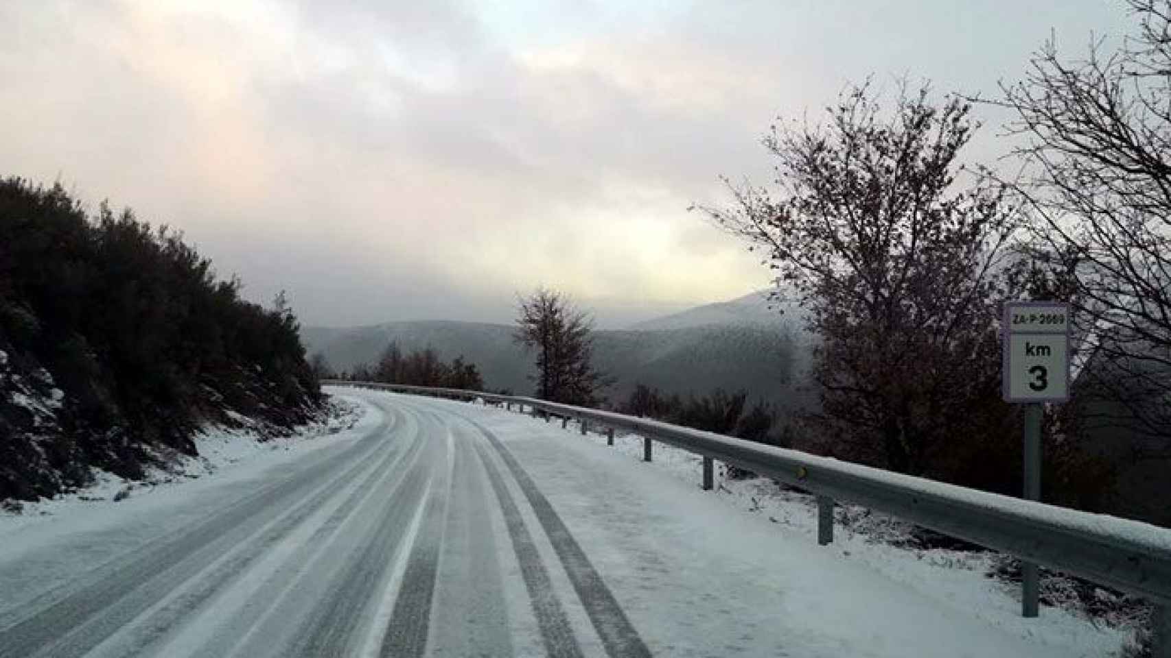 zamora sanabria carretera hermisende nieve (3)