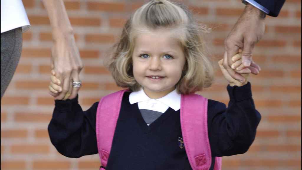Leonor en su primer día de colegio.