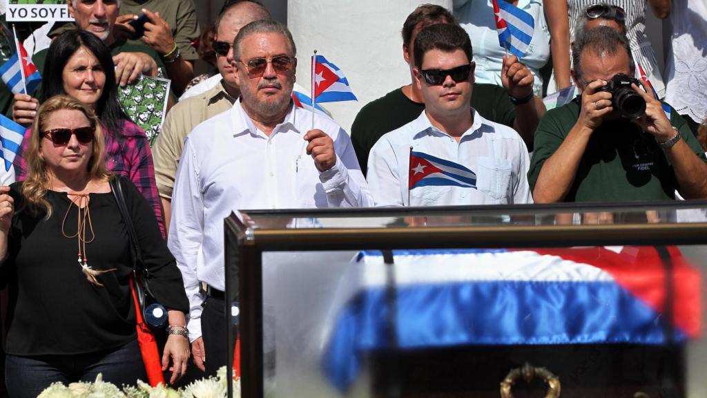 El primogénito de Castro, en en los funerales de su padre.