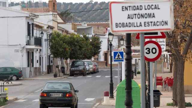 Vista de la entrada a Bobadilla, la localidad malagueña de Antequera, donde ocurrieron los hechos .