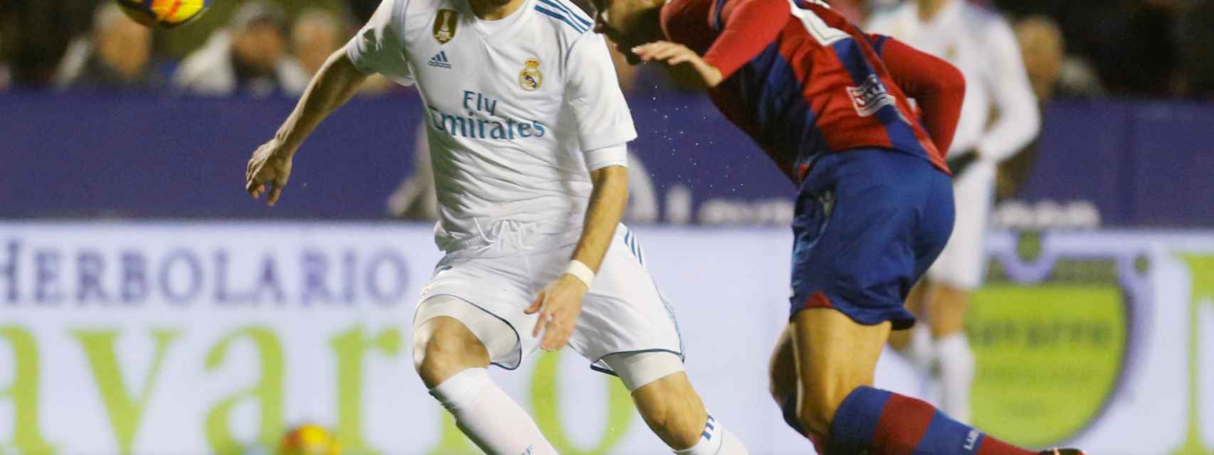 Benzema en el Levante - Real Madrid.