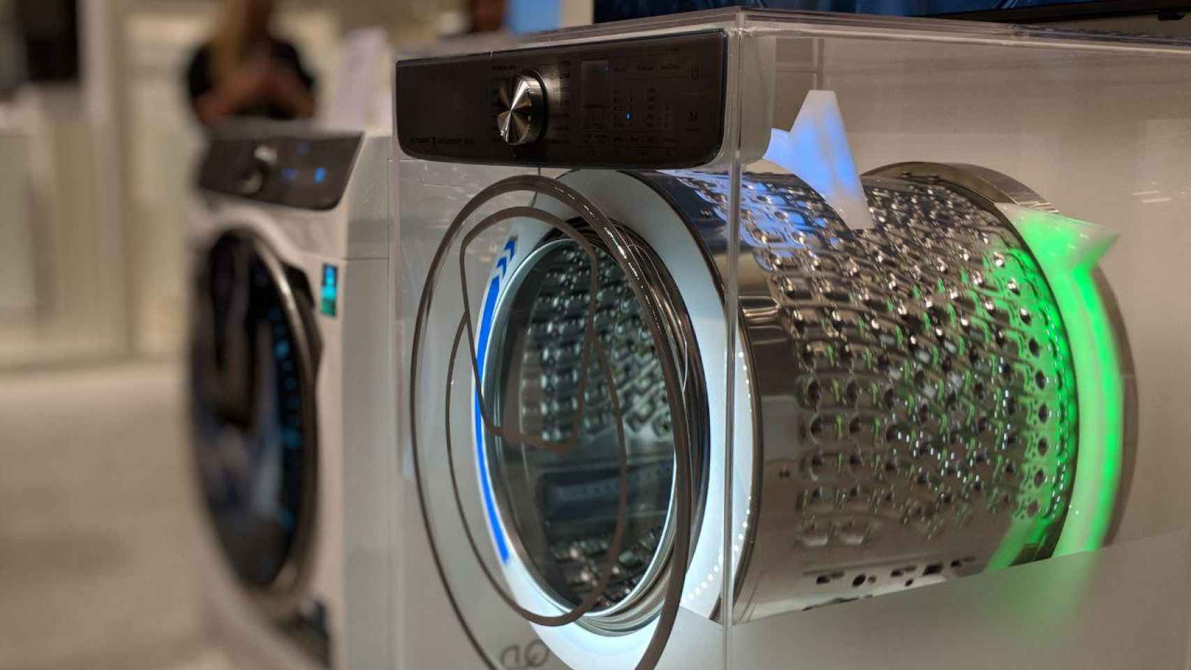 Peaje energía Debe Frigoríficos inteligentes y lavadoras ultra rápidas, así es la casa del  futuro de Samsung