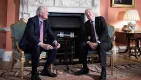 David Davies y Michel Barnier