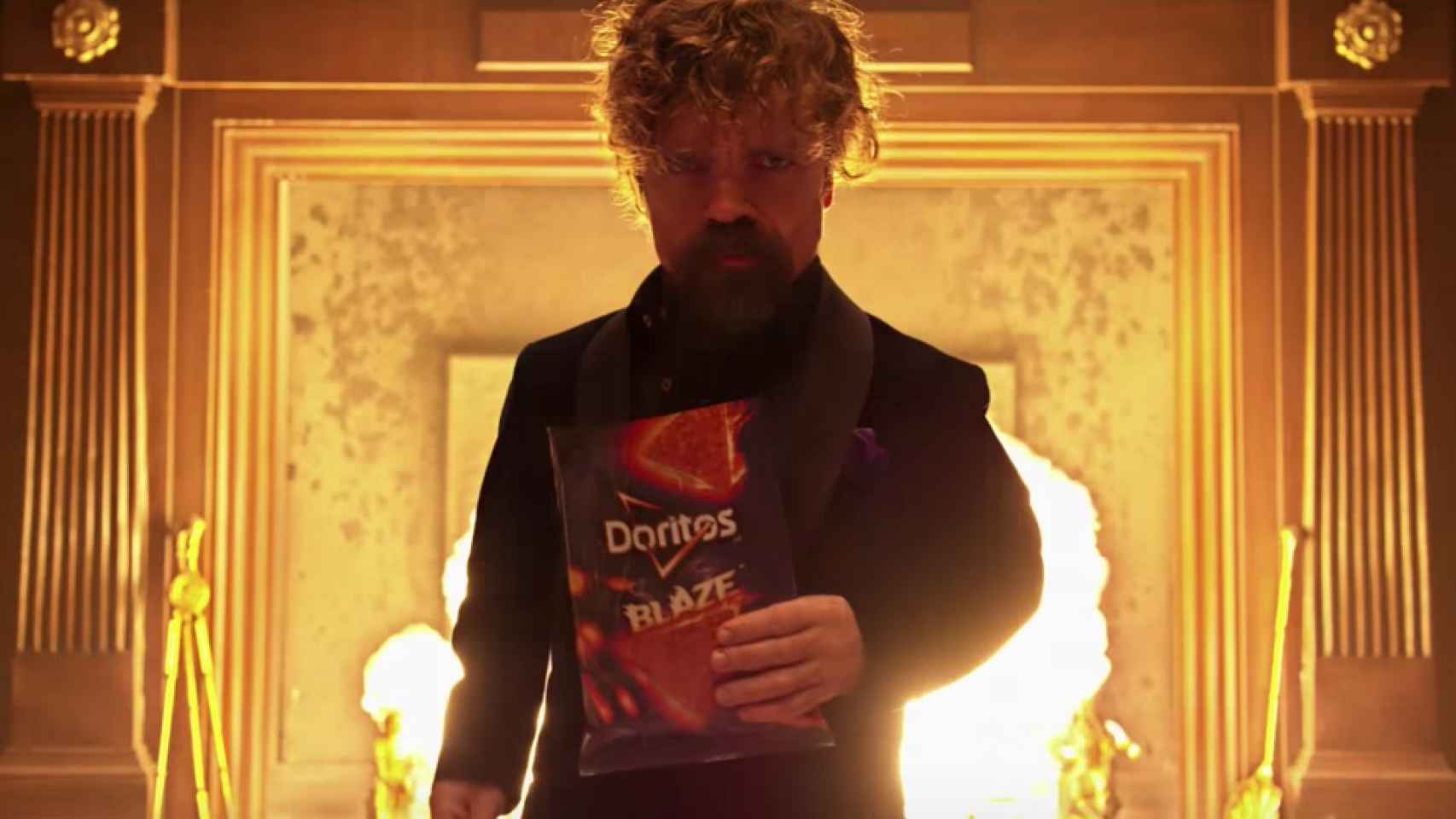 Peter Dinklage en el anuncio de Doritos emitido durante la Super Bowl