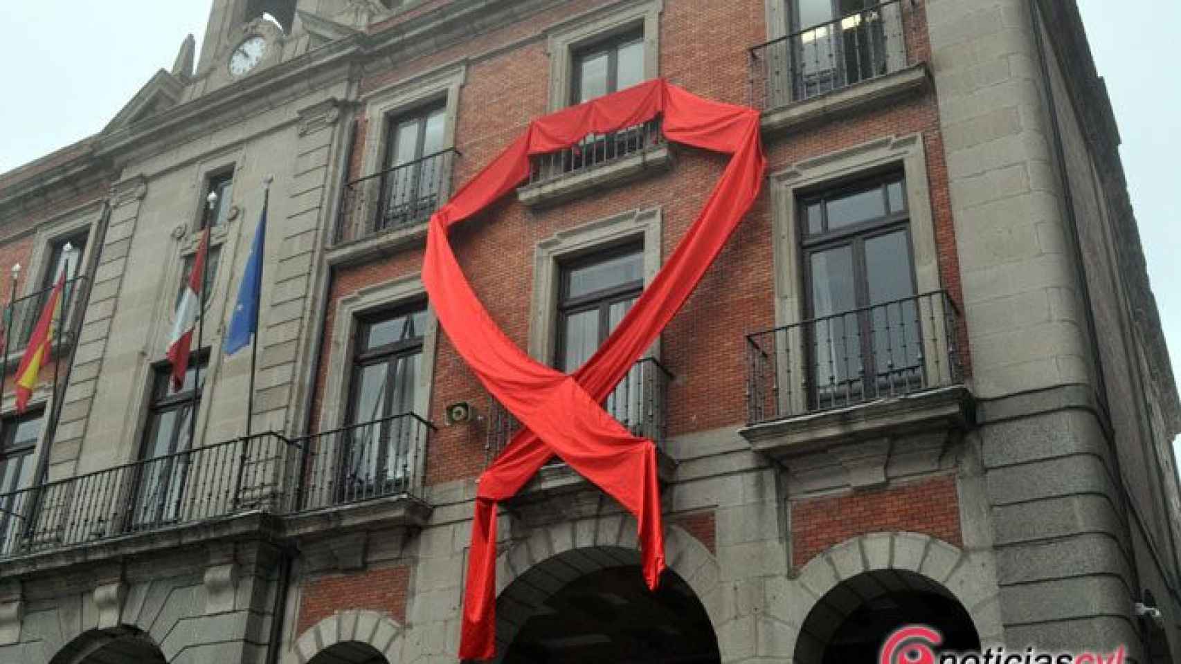zamora ayuntamiento lazo sida (2)