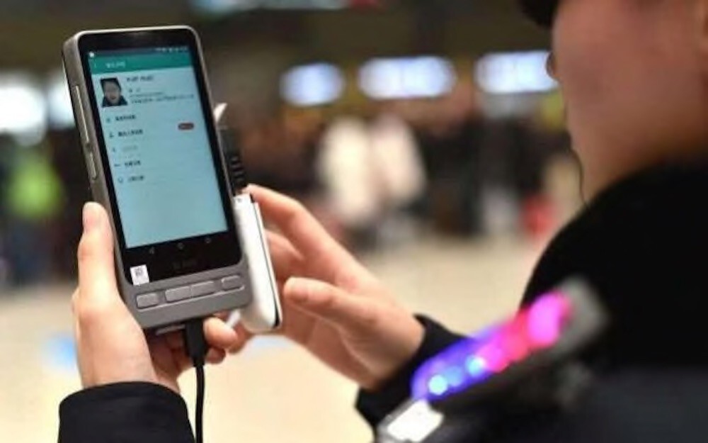 pda alerta sospechoso gafas china reconocimiento facial