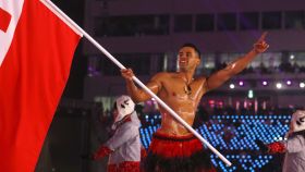 El abanderado de Tonga repitió vestuario con respecto a Río 2016.