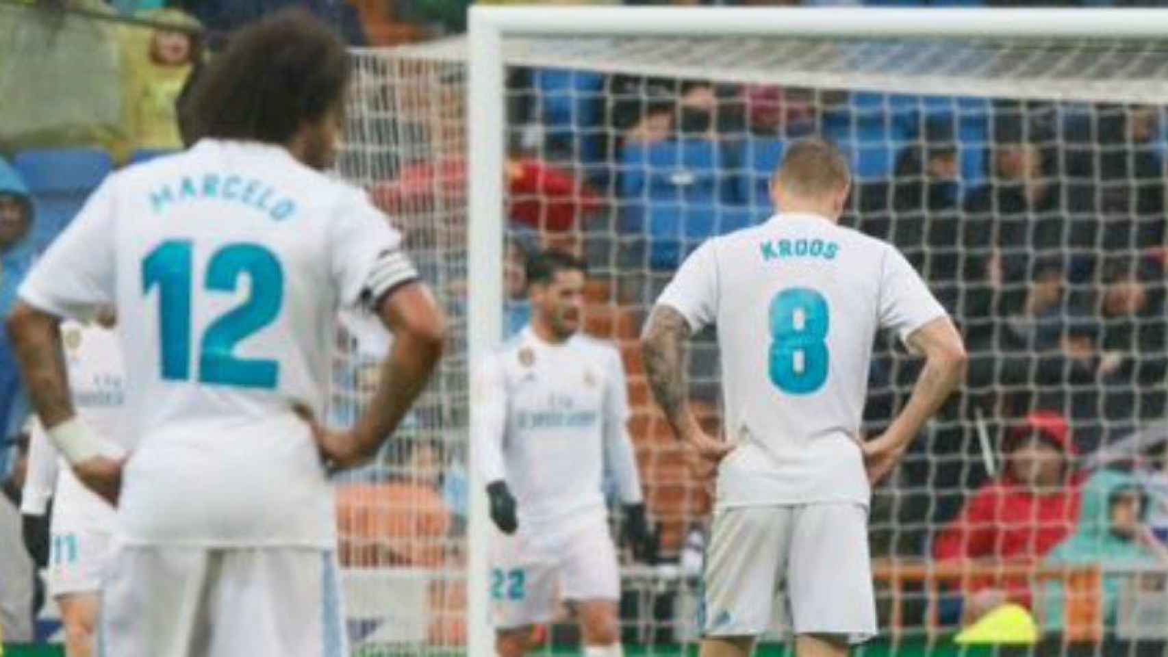 El Real Madrid se lamenta. Foto Manu Laya El Bernabéu