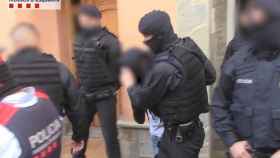 Operación de los Mossos d'Esquadra para detener a los yihadistas en Roda de Ter (Barcelona)