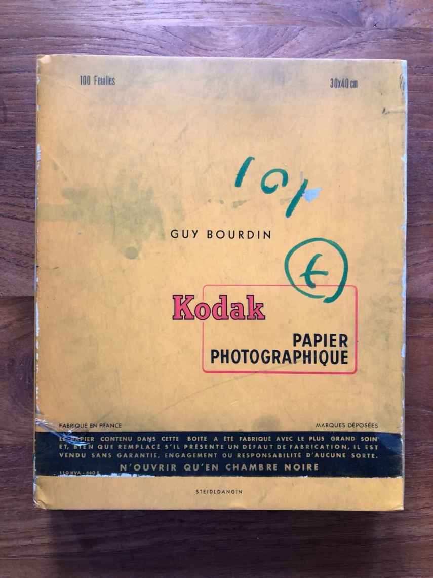 Libro de Guy Bourdin con portada de papel Kodak