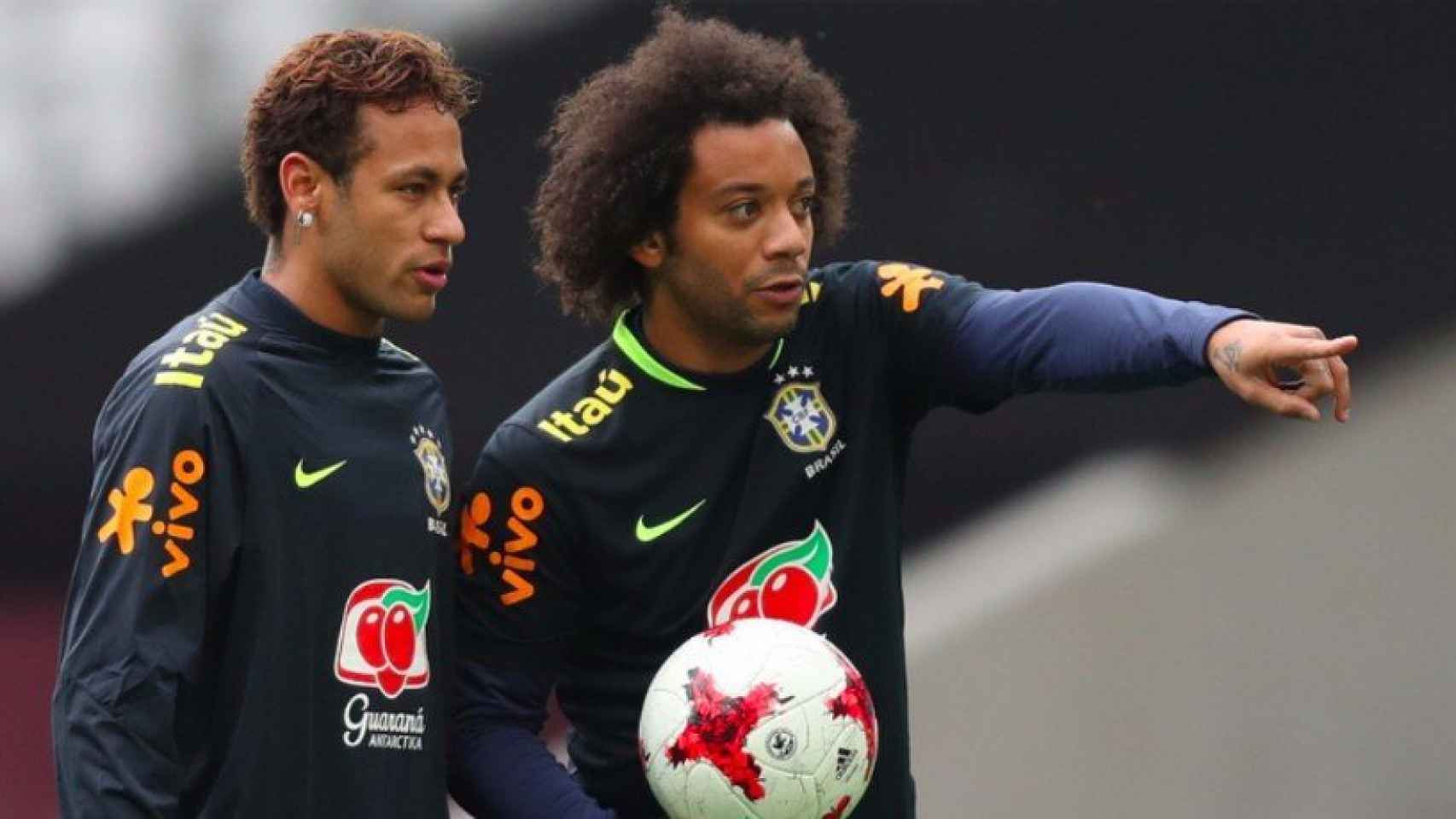 Neymar junto a Marcelo con Brasil. Foto Instagram (@marcelotwelve)