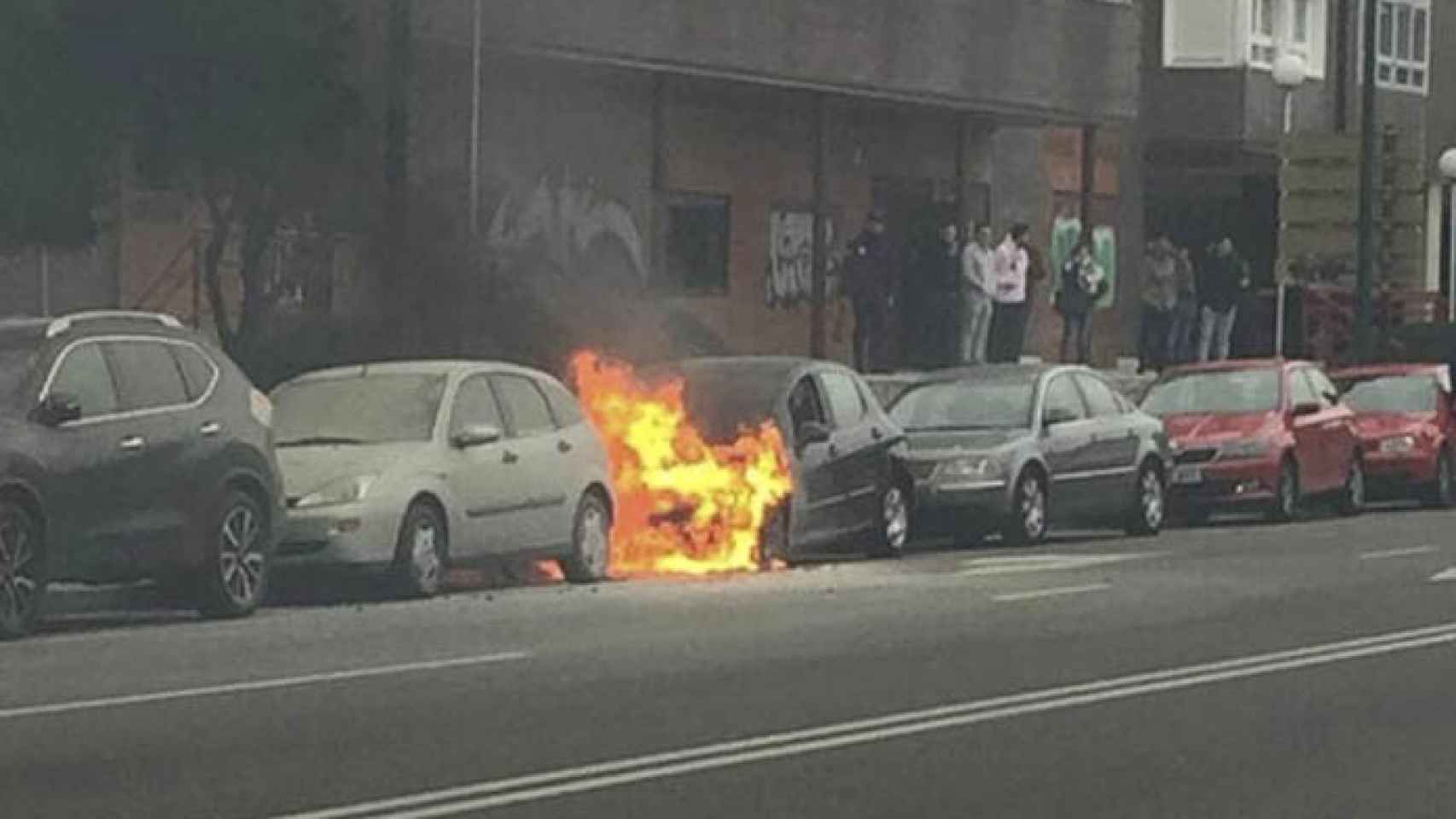 Valladolid-sucesos-arde-coche-arturo-eyries