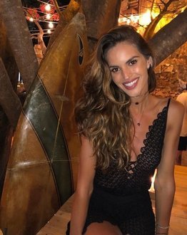 Bruna Marquezine y las otras WAGs del PSG que revolucionan París