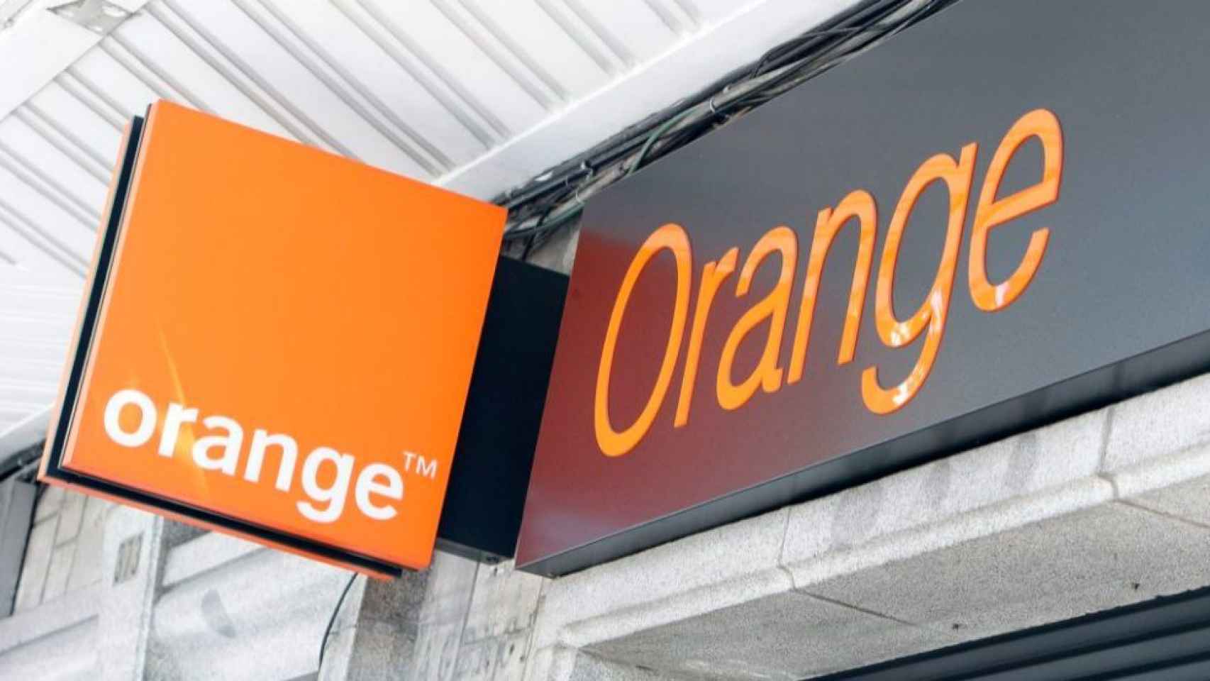 Orange, tras el éxito en Francia, operará en banca móvil en España