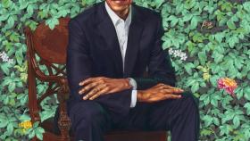 Obama visto por el pintor Kehinde Wiley, famoso por sus extravagantes motivos.