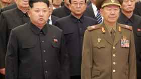 Kim Jong-un junto a Hwang Pyong-so.