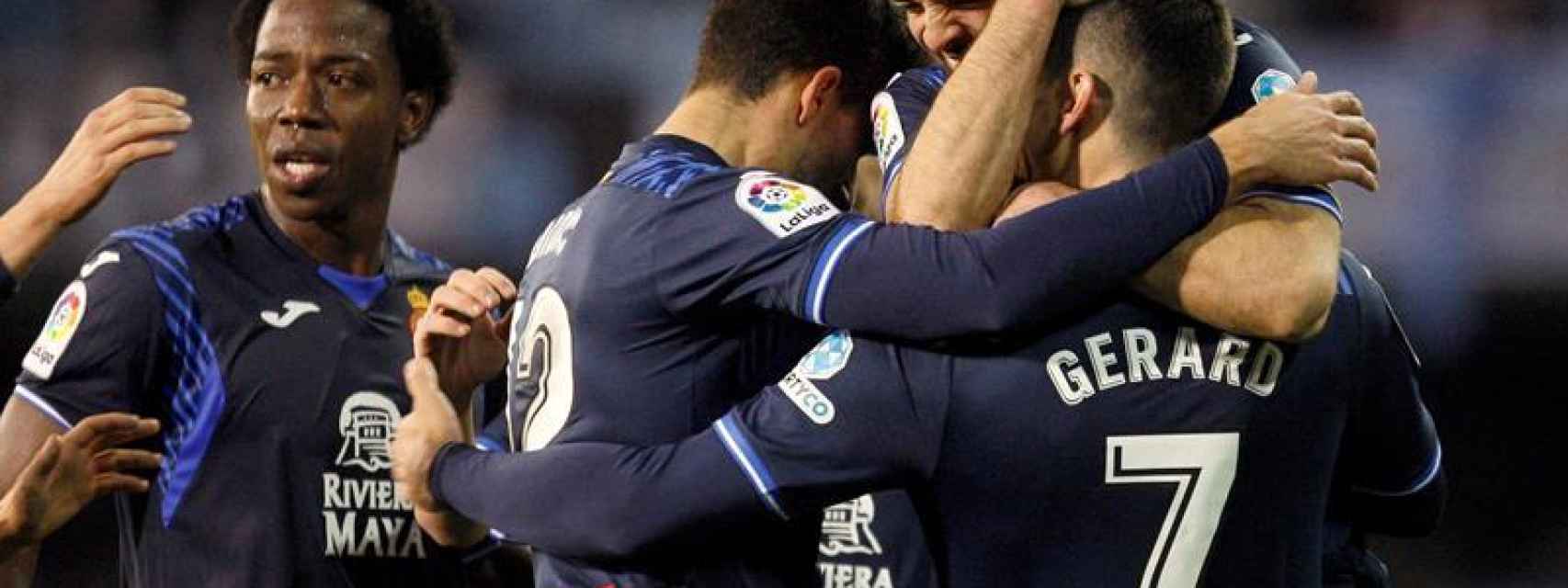 Los jugadores del Espanyol celebran un gol.