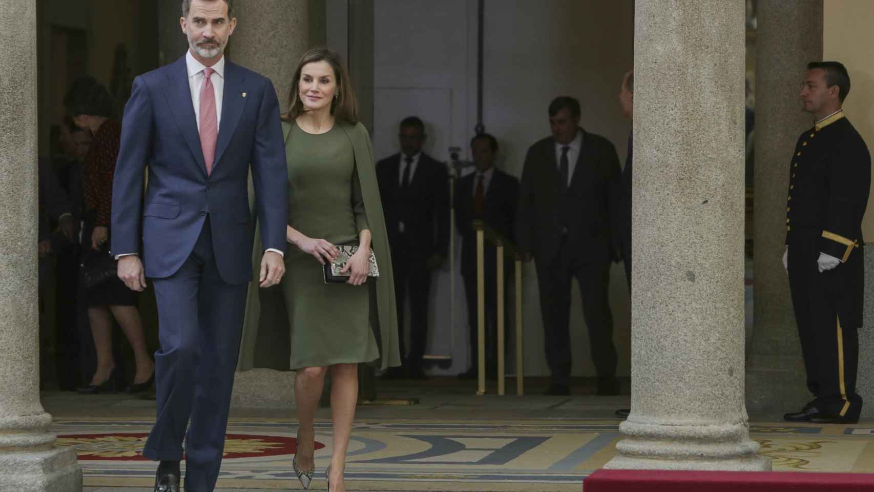 La reina Letizia en su último acto oficial con un vestido al estilo Melania Trump