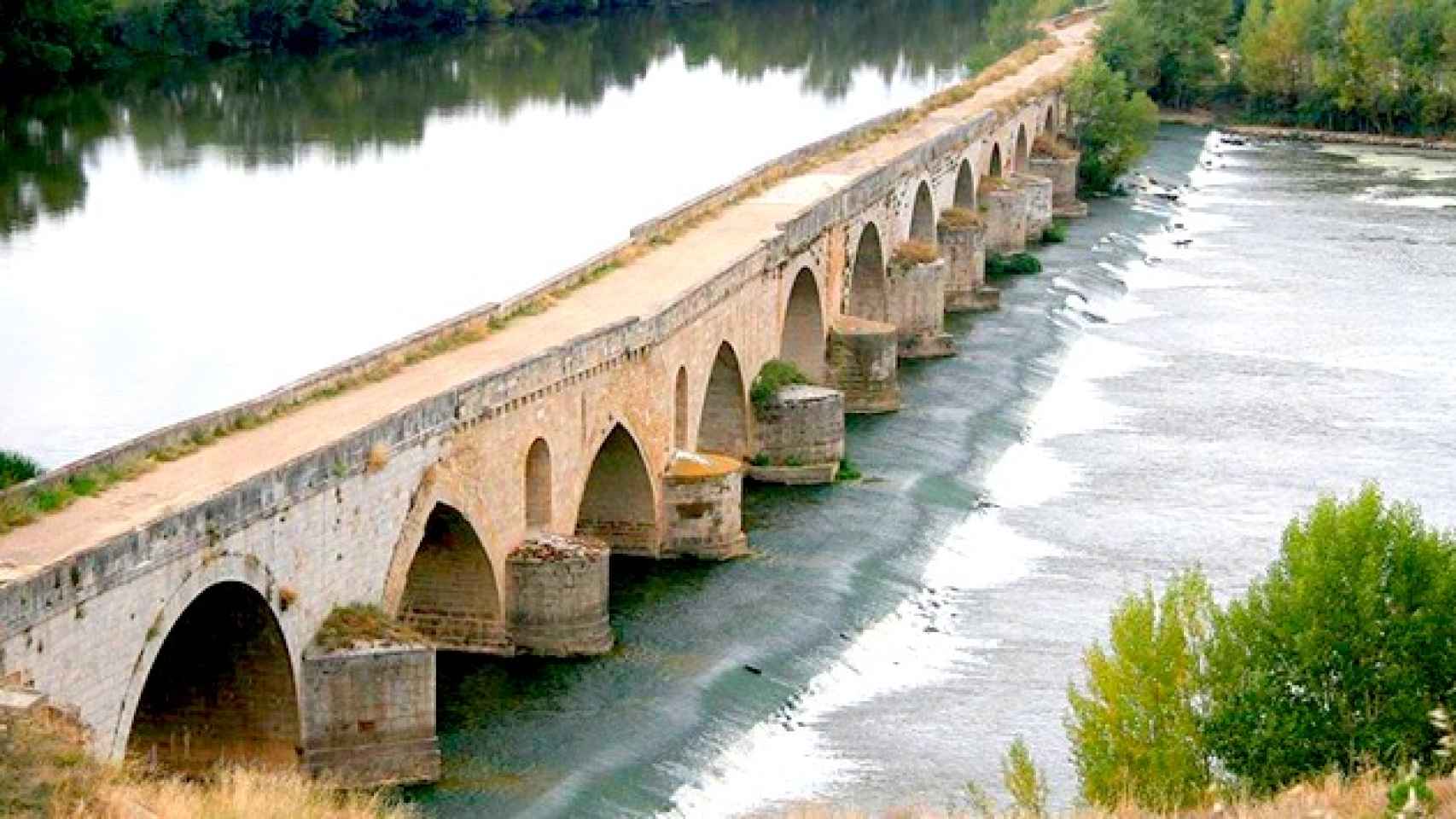Río Duero a su paso por Toro.