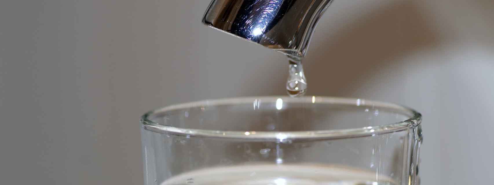 La gran mentira de las jarras tipo Brita: El agua no es más sana