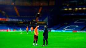 El FC Barcelona entrena en Stamford Bridge Foto: Twitter (@FCBarcelona_es)