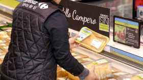 Carrefour ya vende pollos camperos sin tratamientos antibióticos