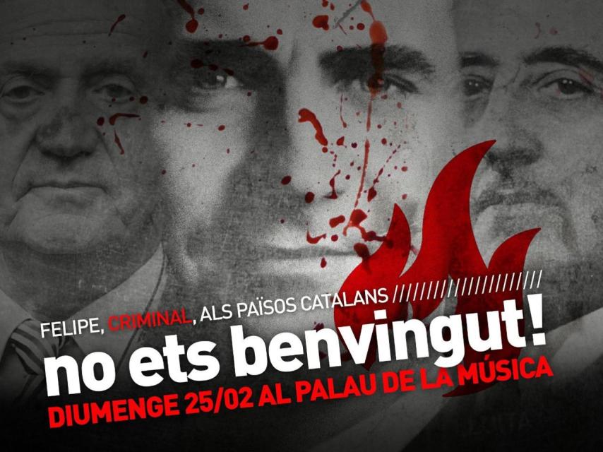 Felipe VI flanqueado por el rey Juan Carlos I y el general Francisco Franco, en una antigua convocatoria de Arran.