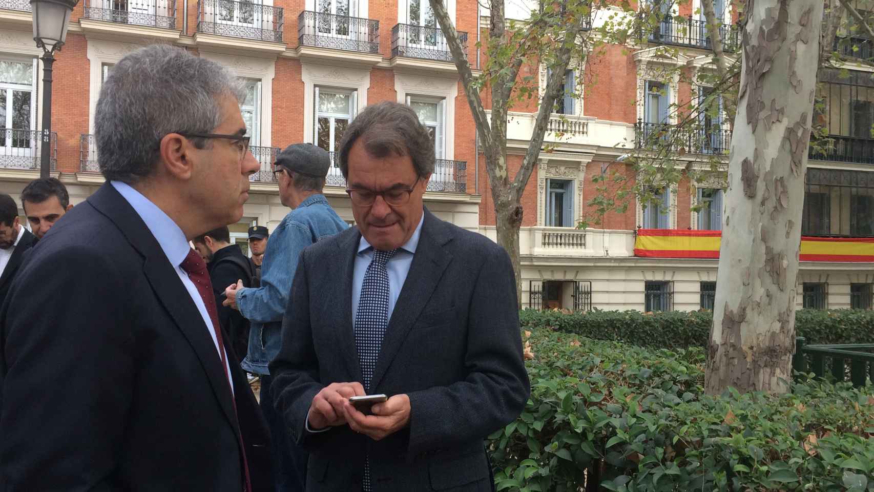 Artur Mas y Francesc Homs apoyando a los exconsellers que decararon en la Audiencia Nacional.