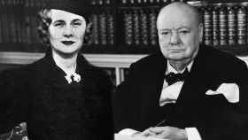 Doris Castlerosse y Winston Churchill, en un montaje de JALEOS.