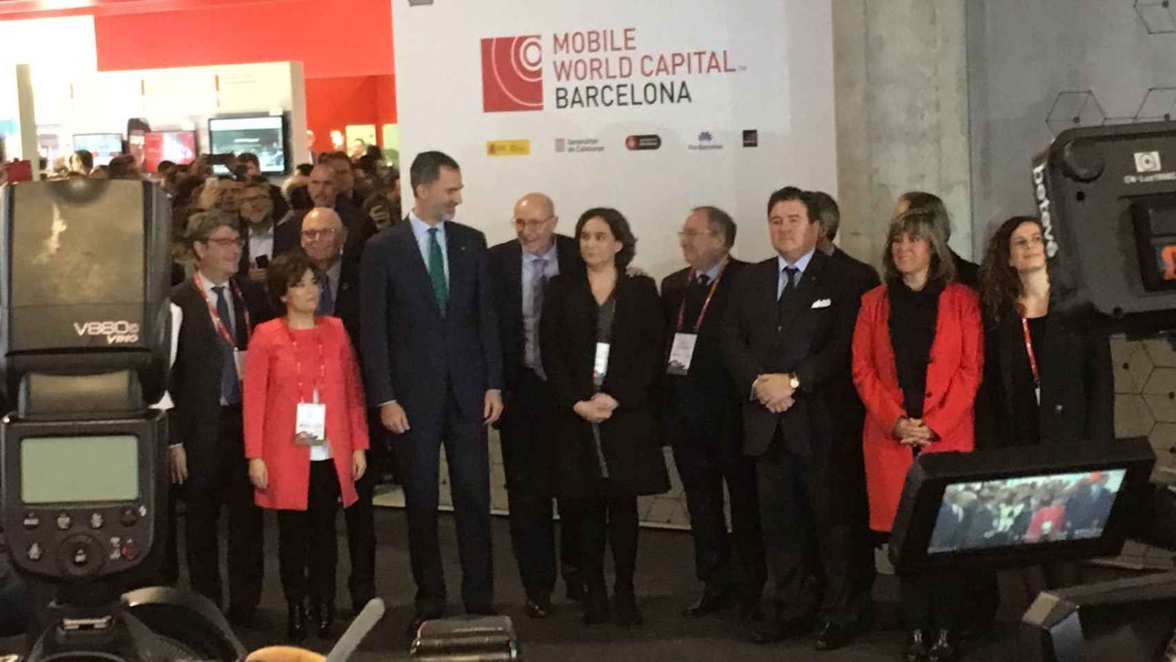 Foto de familia en la inauguración del Mobile World Congress 2018