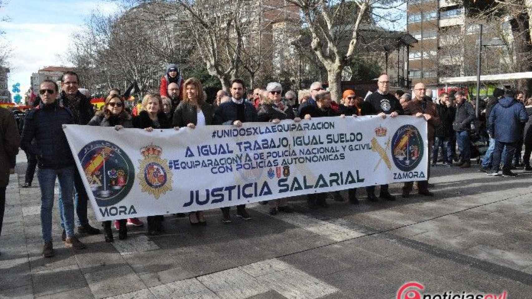 Zamora manifestacion policia equiparacion salarial 04
