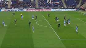 El árbitro anula un gol por fuera de juego del Espanyol