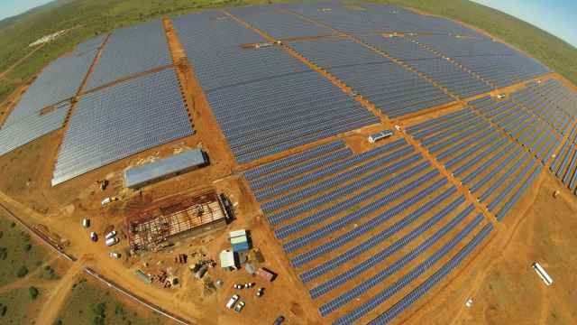 Imagen de una planta fotovoltaica de ACS en Lesedi (Sudáfrica).