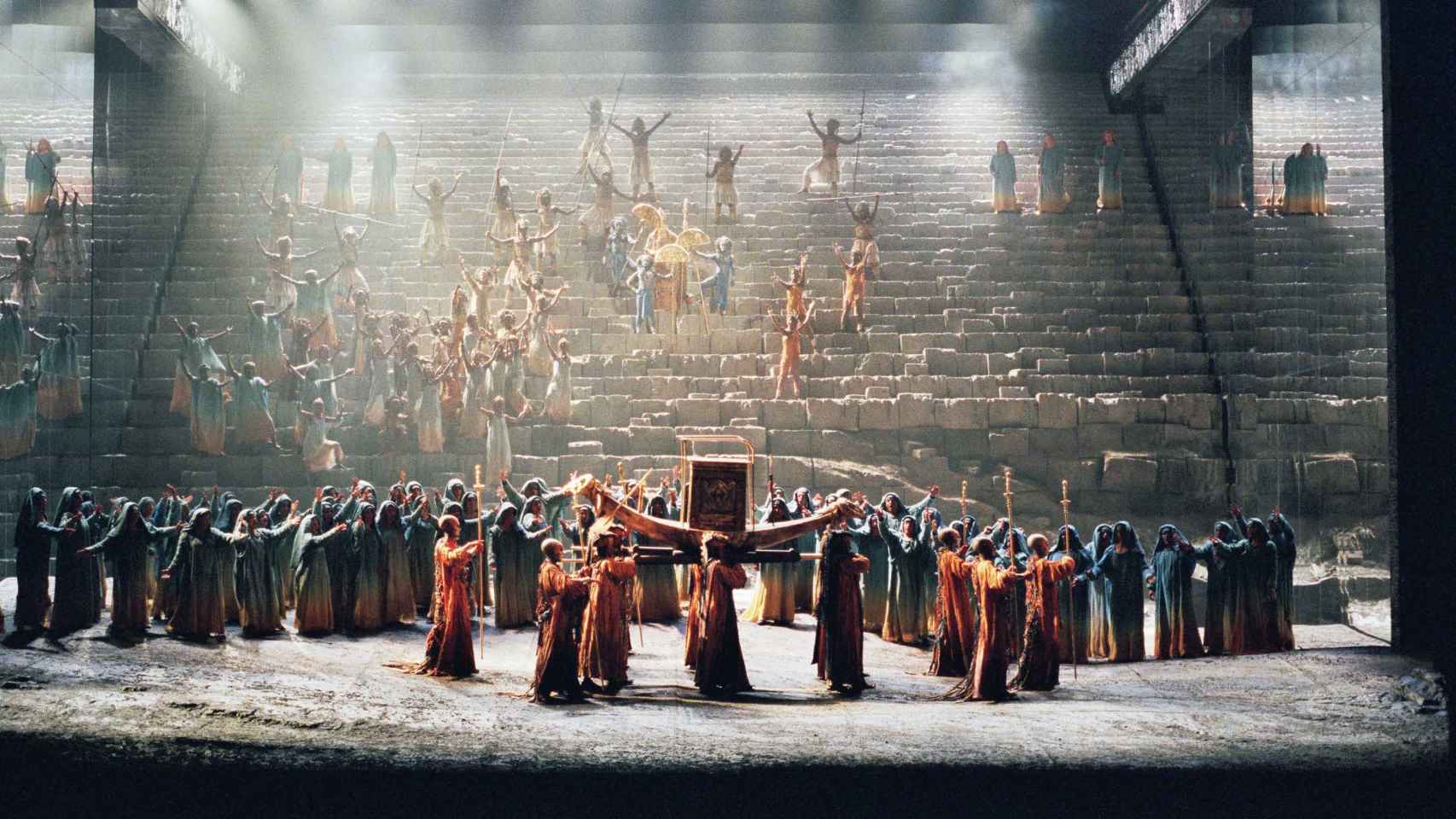 Una de las escenas magestuosas de la producción de Aída que se repone en el Real.