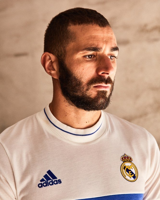 Adidas y el Real Madrid presentan una camiseta retro para aficionados
