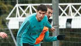 Vallejo y Benzema, en el entrenamiento del Real Madrid