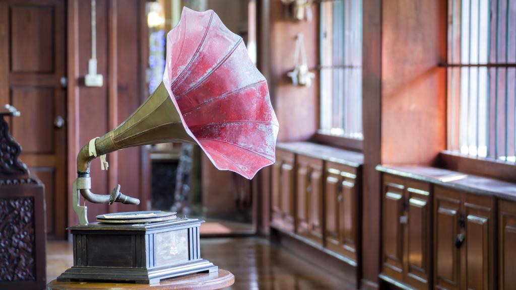 Desde el fonógrafo hasta el 'streaming' ¿Cómo escuchamos música? Desde el fonógrafo hasta el 'streaming' ¿Cómo escuchamos música?