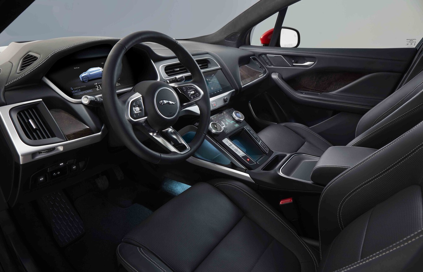 interior jaguar i pace