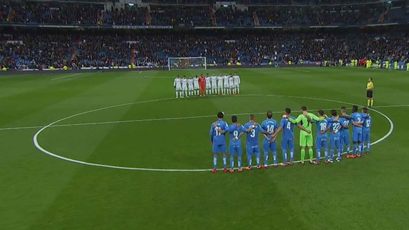 El minuto de silencio en el encuentro disputado entre Real Madrid y Getafe.