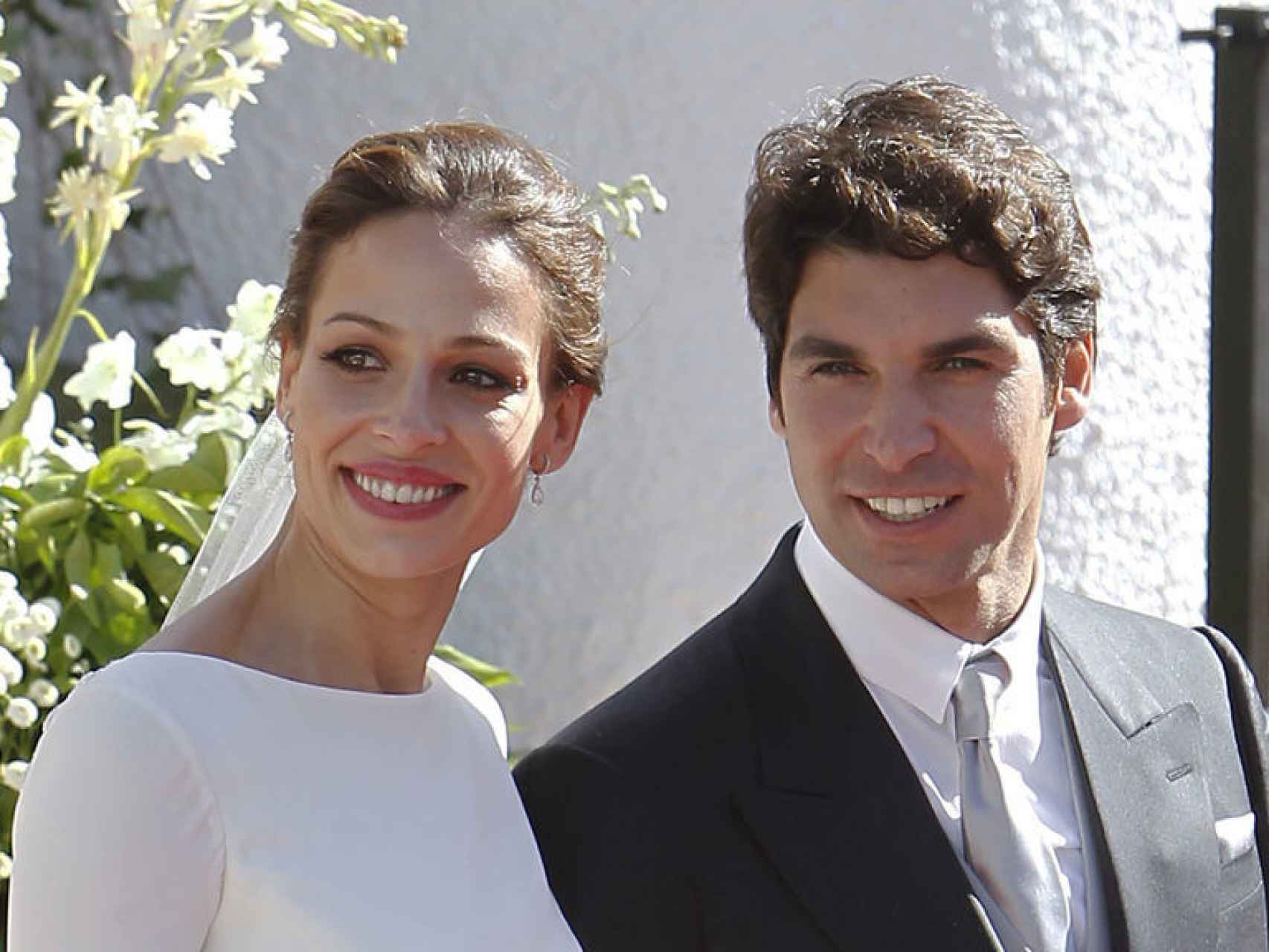 Eva González y Cayetano Rivera el día de su boda. GTRES