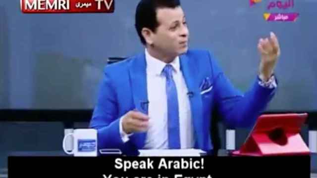 Un presentador egipcio expulsa a un ateo y le recomienda ir a un psiquiatra