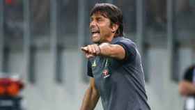 Antonio Conte dirigiendo al Chelsea. Foto. chelseafc.com