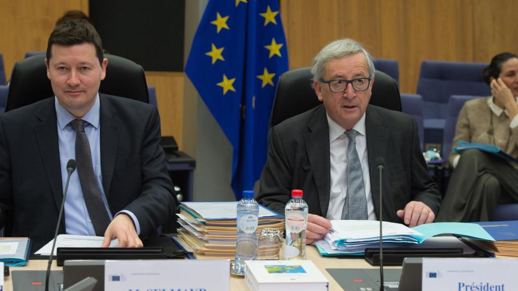 Martin Selmayr and Jean Claude Juncker, during a meeting of the Commission