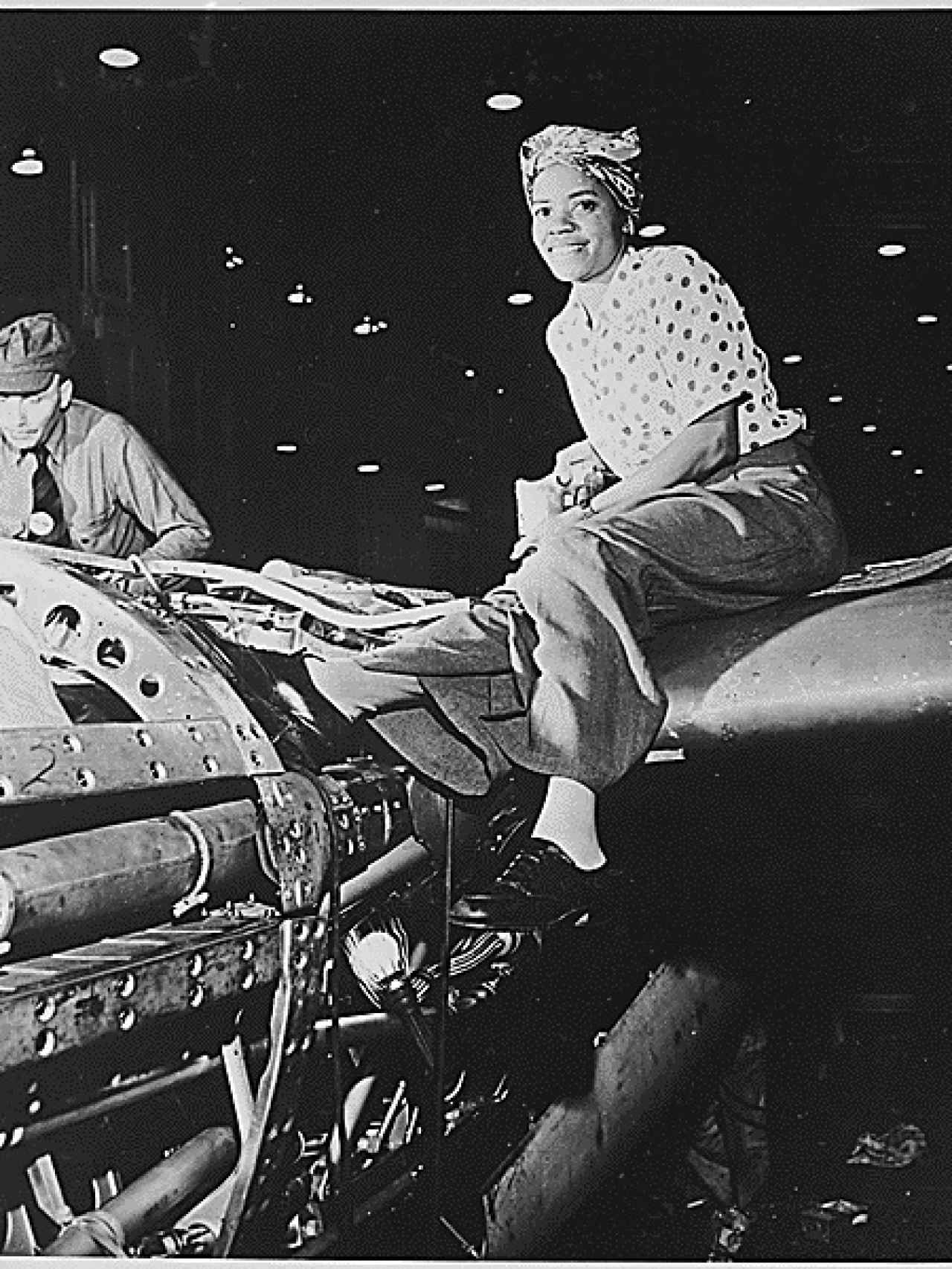 Remachadora en Lockheed Aircraft Corp., en Burbank, California, en 1943.