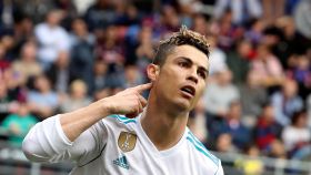 Cristiano Ronaldo celebra su primer gol en Eibar.